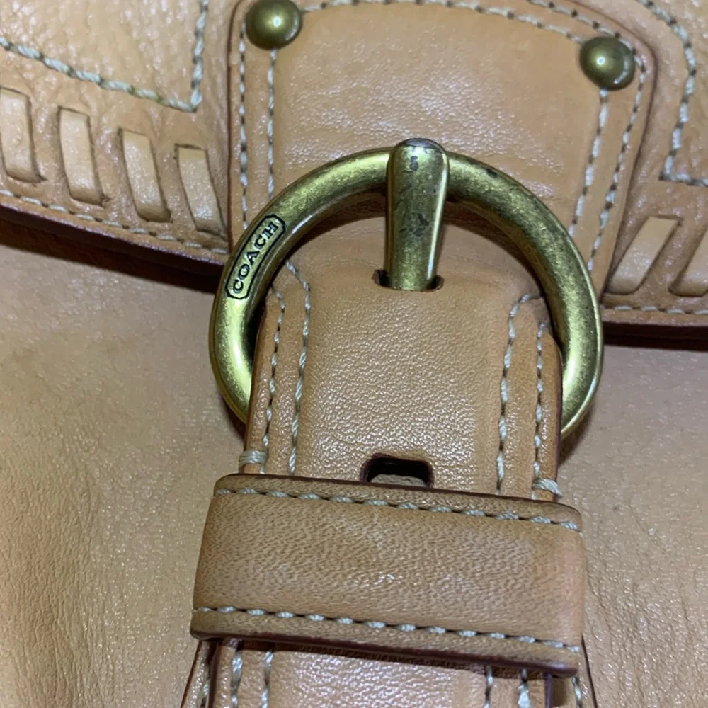 Coach leather purse - Picture 9 of 16